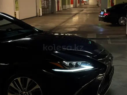 Lexus ES 250 2019 года за 20 000 000 тг. в Алматы – фото 5