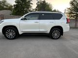 Toyota Land Cruiser Prado 2022 года за 34 000 000 тг. в Алматы – фото 5