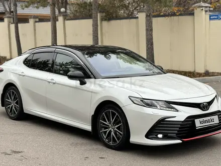 Toyota Camry 2021 года за 15 800 000 тг. в Алматы – фото 4