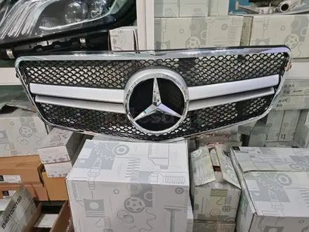 Решётка радиатора amg на W212 до рест Mercedes за 110 000 тг. в Астана