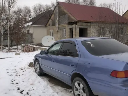 Toyota Camry 2001 года за 3 500 000 тг. в Алматы – фото 3