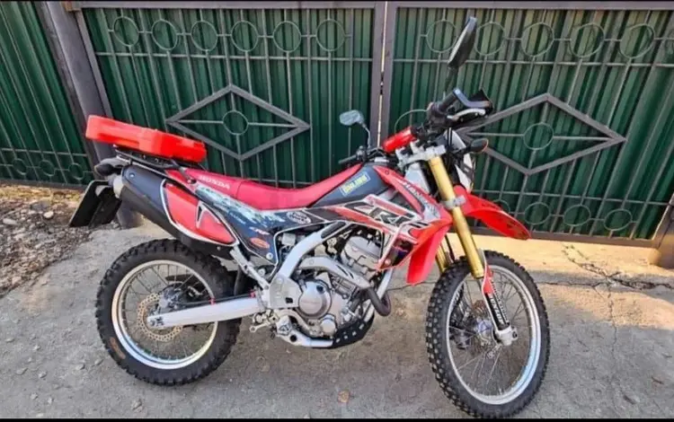 Honda  CRF 250L 2015 года за 2 600 000 тг. в Алматы