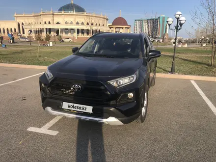 Toyota RAV4 2020 года за 14 900 000 тг. в Атырау – фото 12