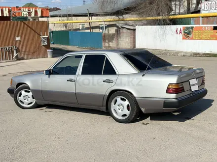 Mercedes-Benz E 300 1991 года за 1 600 000 тг. в Алматы – фото 2