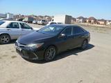 Toyota Camry 2017 годаfor8 800 000 тг. в Актобе