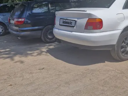 Audi A4 1996 года за 1 000 000 тг. в Алматы – фото 2