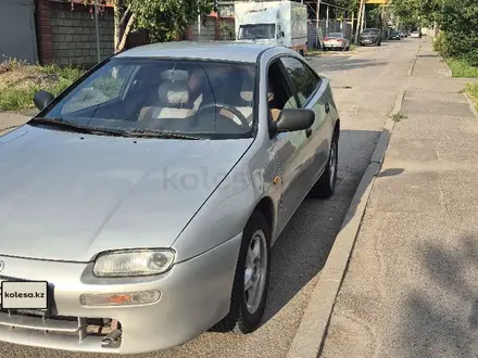 Mazda 323 1995 года за 1 000 000 тг. в Алматы – фото 2