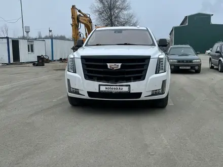 Cadillac Escalade 2015 года за 27 000 000 тг. в Алматы – фото 5