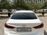 Hyundai Elantra 2018 года за 7 500 000 тг. в Актау – фото 3