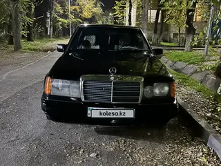 Mercedes-Benz E 230