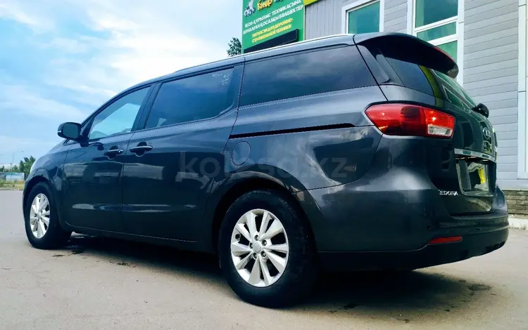 Kia Sedona 2015 года за 8 500 000 тг. в Астана