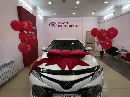 Toyota Camry 2020 года за 14 900 000 тг. в Астана – фото 7