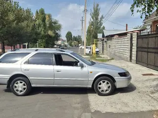 Toyota Camry, 1998