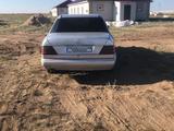 Mercedes-Benz E 200 1993 года за 1 300 000 тг. в Семей – фото 3