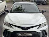 Toyota Camry 2021 года за 18 000 000 тг. в Тараз – фото 2