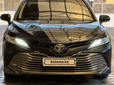 Toyota Camry 2019 года за 16 600 000 тг. в Алматы