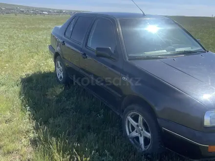 Volkswagen Vento 1993 года за 1 000 000 тг. в Темиртау – фото 3