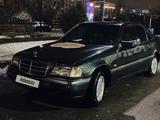 Mercedes-Benz C 180 1994 годаfor1 350 000 тг. в Алматы