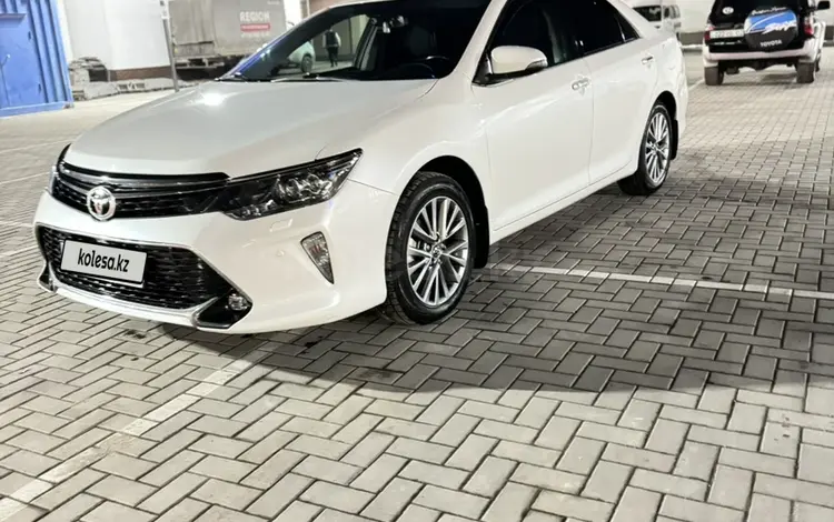 Toyota Camry 2017 годаfor13 600 000 тг. в Алматы