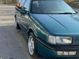 Volkswagen Passat 1990 годаfor1 850 000 тг. в Есик – фото 4