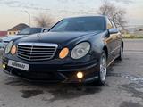 Mercedes-Benz E 320 2004 годаүшін4 500 000 тг. в Алматы