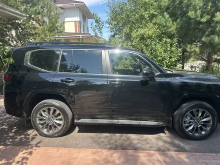 Toyota Land Cruiser 2024 года за 55 000 000 тг. в Астана – фото 4
