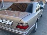 Mercedes-Benz E 220 1994 года за 3 200 000 тг. в Кызылорда – фото 5