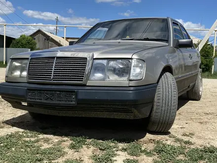 Mercedes-Benz E 230 1992 года за 1 400 000 тг. в Житикара – фото 9