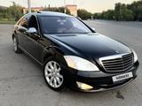 Mercedes-Benz S 550 2007 года за 8 000 000 тг. в Актобе