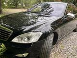 Mercedes-Benz S 550 2007 года за 8 000 000 тг. в Актобе – фото 5