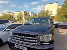 Toyota Sequoia, 2008