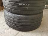 Резина 2-шт 225/35 r19 за 40 000 тг. в Алматы