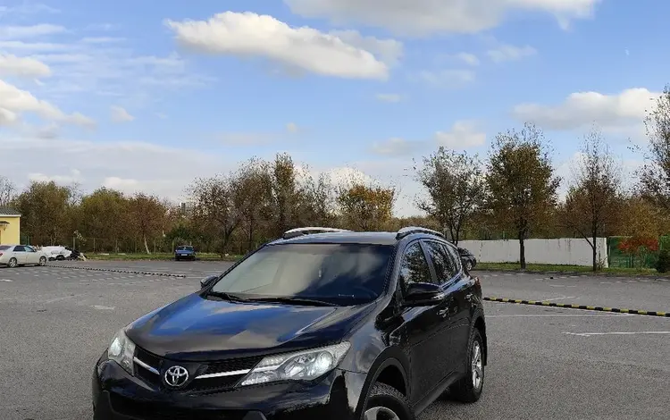 Toyota RAV4 2015 годаfor10 800 000 тг. в Шымкент