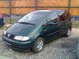 Volkswagen Sharan 1998 года за 100 000 тг. в Костанай