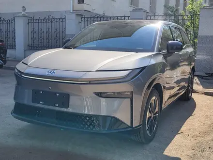 Toyota bZ3X 2025 года за 12 400 000 тг. в Астана