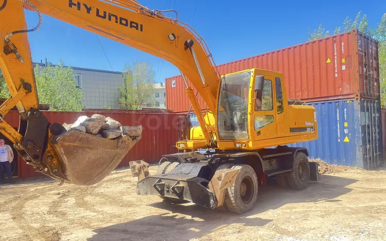 Hyundai  R200W 2011 годаүшін22 000 000 тг. в Астана