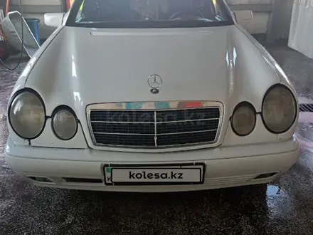 Mercedes-Benz E 280 1998 года за 1 500 000 тг. в Петропавловск