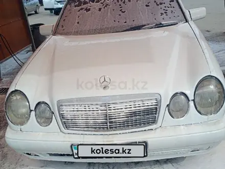 Mercedes-Benz E 280 1998 года за 1 500 000 тг. в Петропавловск – фото 4