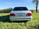 Mercedes-Benz E 230 1998 года за 2 500 000 тг. в Актобе – фото 4