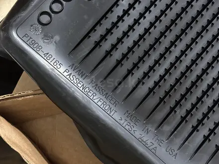 Оригинальный резиновый черный Коврик, полик для салона Highlander 2013-2019 за 45 000 тг. в Алматы – фото 7