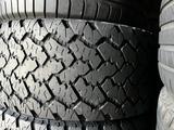 305 50 20 комплект шин грязевые за 80 000 тг. в Алматы – фото 2
