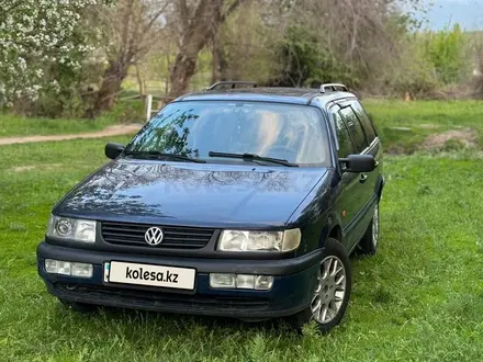 Volkswagen Passat 1996 годаүшін2 500 000 тг. в Талдыкорган