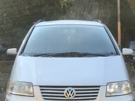 Volkswagen Sharan 2002 года за 3 500 000 тг. в Актобе – фото 22