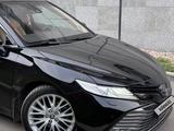 Toyota Camry 2020 года за 12 500 000 тг. в Алматы – фото 4