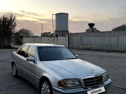 Mercedes-Benz C 280 1997 года за 2 400 000 тг. в Шымкент – фото 2