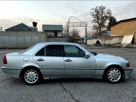 Mercedes-Benz C 280 1997 года за 2 400 000 тг. в Шымкент – фото 3