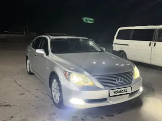 Lexus LS 460