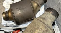 Катализатор Cadillac Escalade K2XX за 250 000 тг. в Алматы