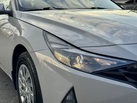 Hyundai Elantra 2022 года за 6 890 000 тг. в Алматы – фото 4