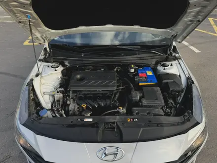 Hyundai Elantra 2022 года за 6 890 000 тг. в Алматы – фото 17
